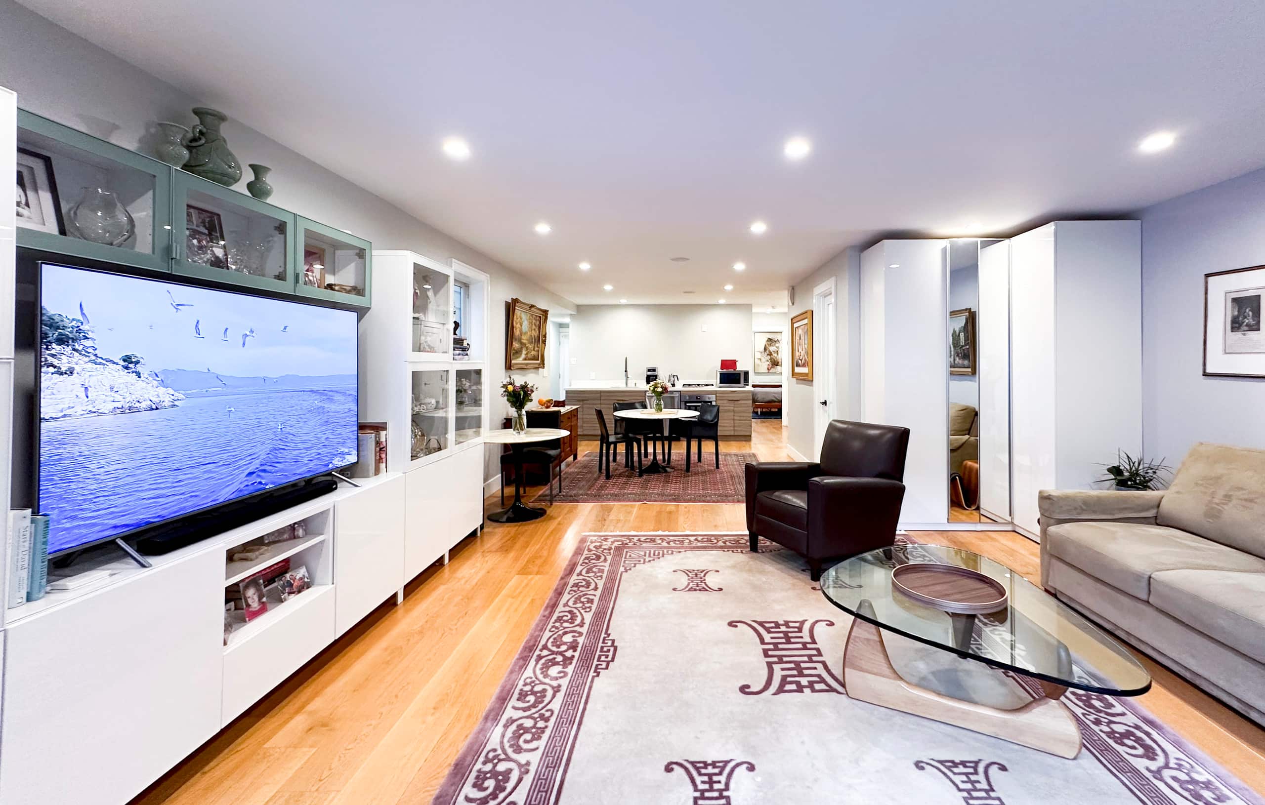 Condo in San Francisco · ★4.98 · 1 bedroom · 2 beds · 1 bath - Image 7