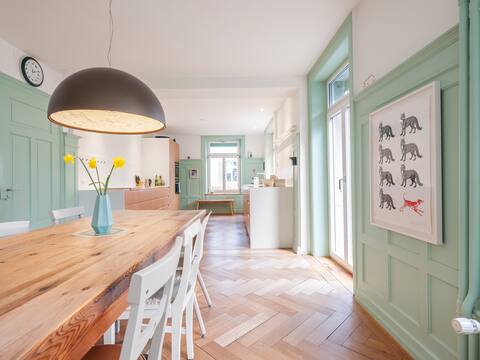 Generous Garden Apartment