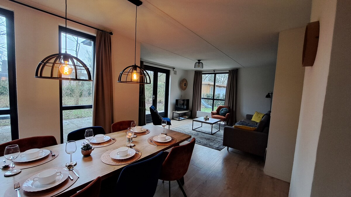 Top Airbnb: Forest VIP-bungalow in Ewijk