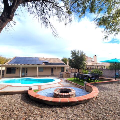 Desert Oasis: Pool, Patio/Spacious Bckyard Retreat