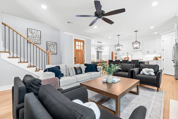White Retreat On Proctor - 3.5 Bathrooms! - Waco, TX