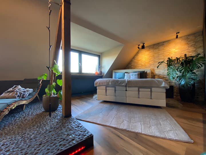 Wellness Suite + Sauna, Whirlpool & Massagesessel - Hattingen