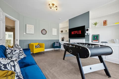 Cosy Luxe 5BR House, w/Games Room,Great for Groups