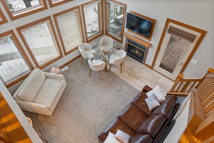 Boyne Mountain Condo | Golf Waterpark | Sleeps 11 - Boyne City, MI