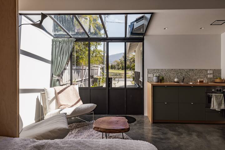 Nordic Wanderhaven – Sauna, River and Golf views