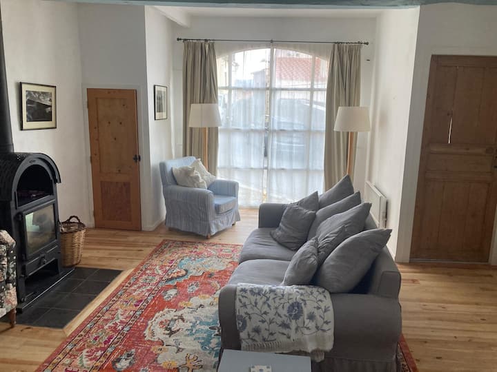 Villa Paziols, Attractive Family Home With Pool - Cucugnan