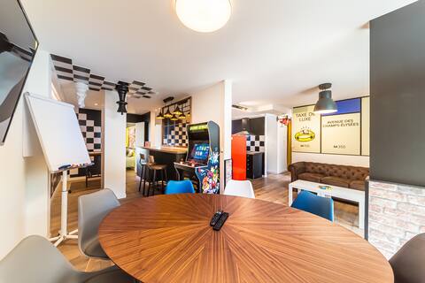 Escape & Play Spacious 8 people Oullins!