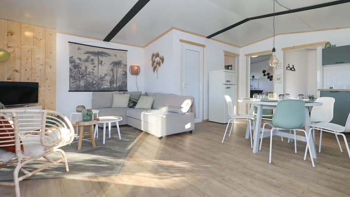 Lavender Field Bungalow 2 - Leyde