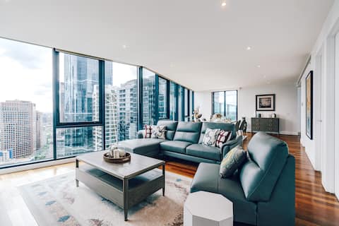 Top performing Airbnb: Southbank Penthouse 3BR with Amazing Balcony in Southbank