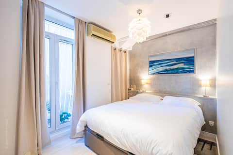 Neuilly sur Seine. Charming apartment -