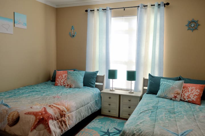 Dhoma e dytë e gjumit 1 mbretëreshë dhe 1 krevat i plotë