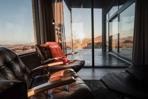 Luxury private geothermal Black Diamond Villa