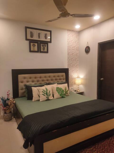 Rounaƙ House  ~ Family Home With Kitchen.