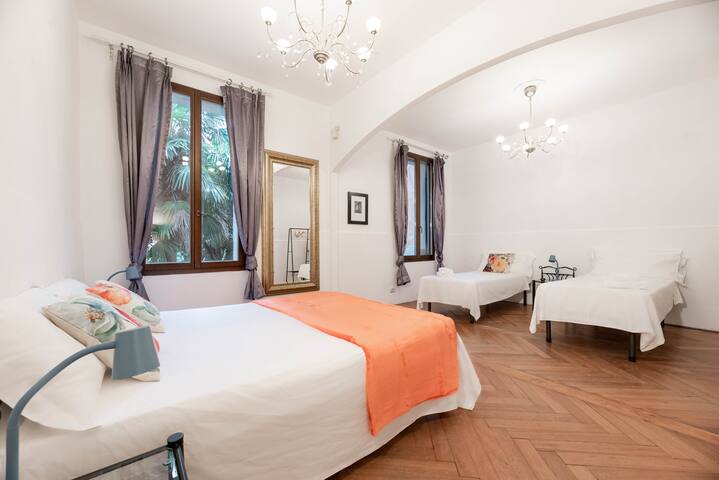 Dimora le Eremite III-Meravigliosa Vista Canale gallery image 3