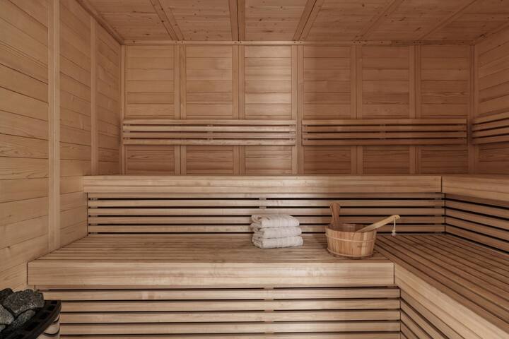 Art & Design Villa with Maid Service by etouri gallery image 5