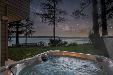 Waterfront Chalet near State Parks