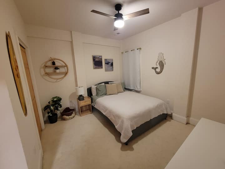 二号卧室带套房