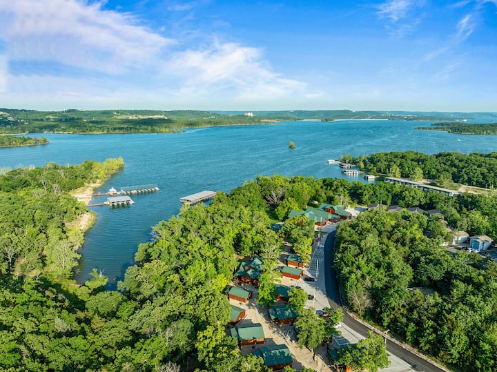 Lakefront Cabin directly ON Table Rock Lake! - Cabins for Rent in
