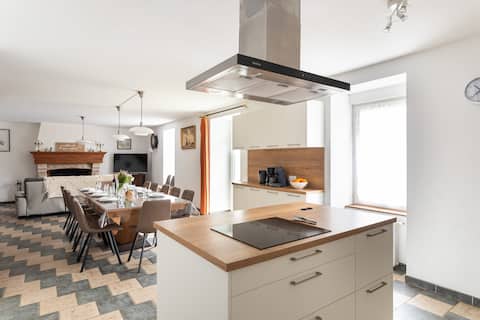 La Grenouillère - Large Breton farmhouse