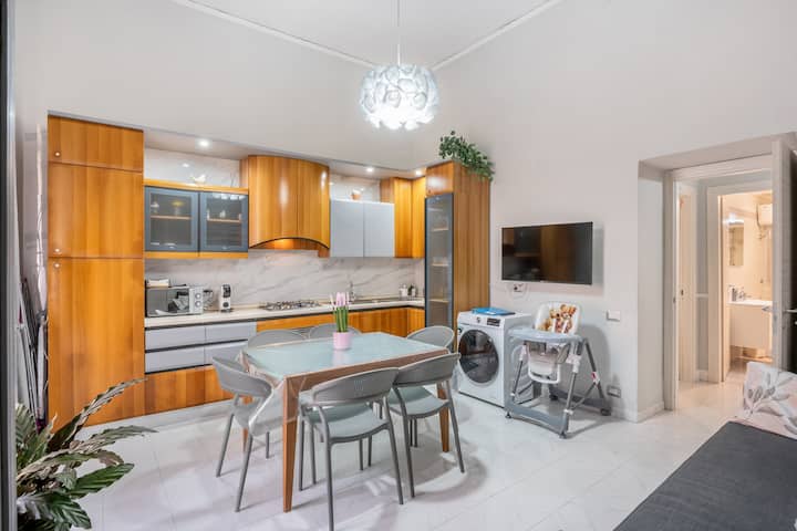 110mq • 3 Camere • 2 Bagni • Ideale Per Famiglie - Napels