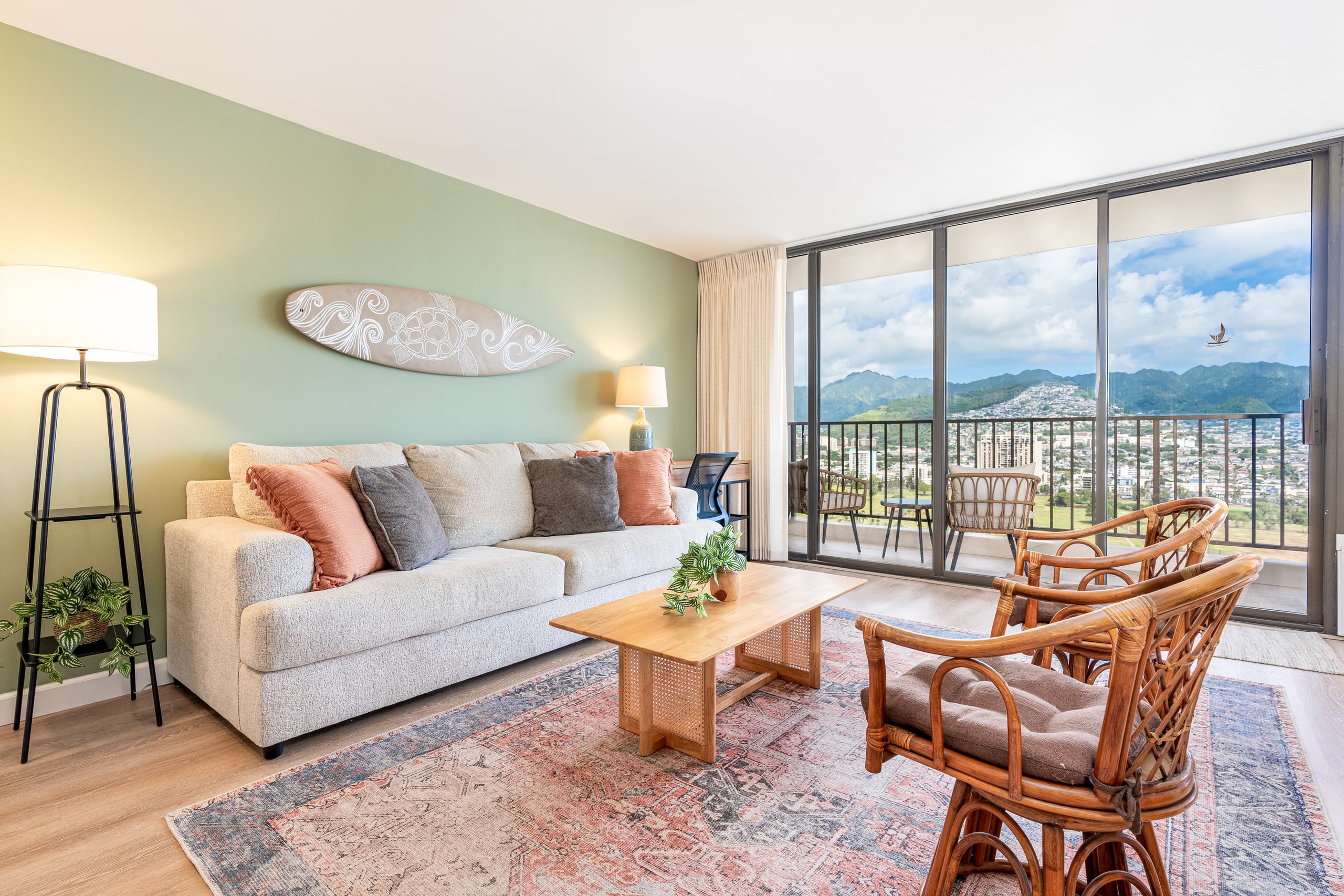 Condo in Honolulu · ★4.98 · 1 bedroom · 2 beds · 1 private bath - Image 1