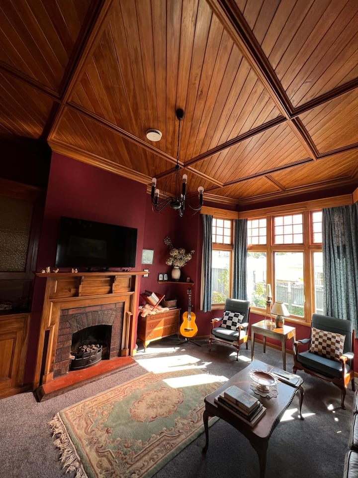 Victorian Villa With Seaviews-free Pengiun Tickets - Oamaru