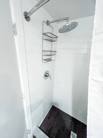 Updated 3bed/2ba in the Heart of Manhattan gallery image 5