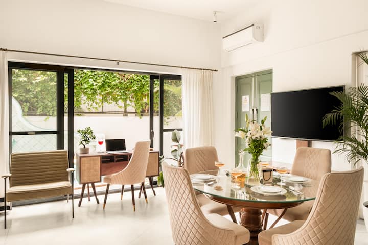 Living room image 8