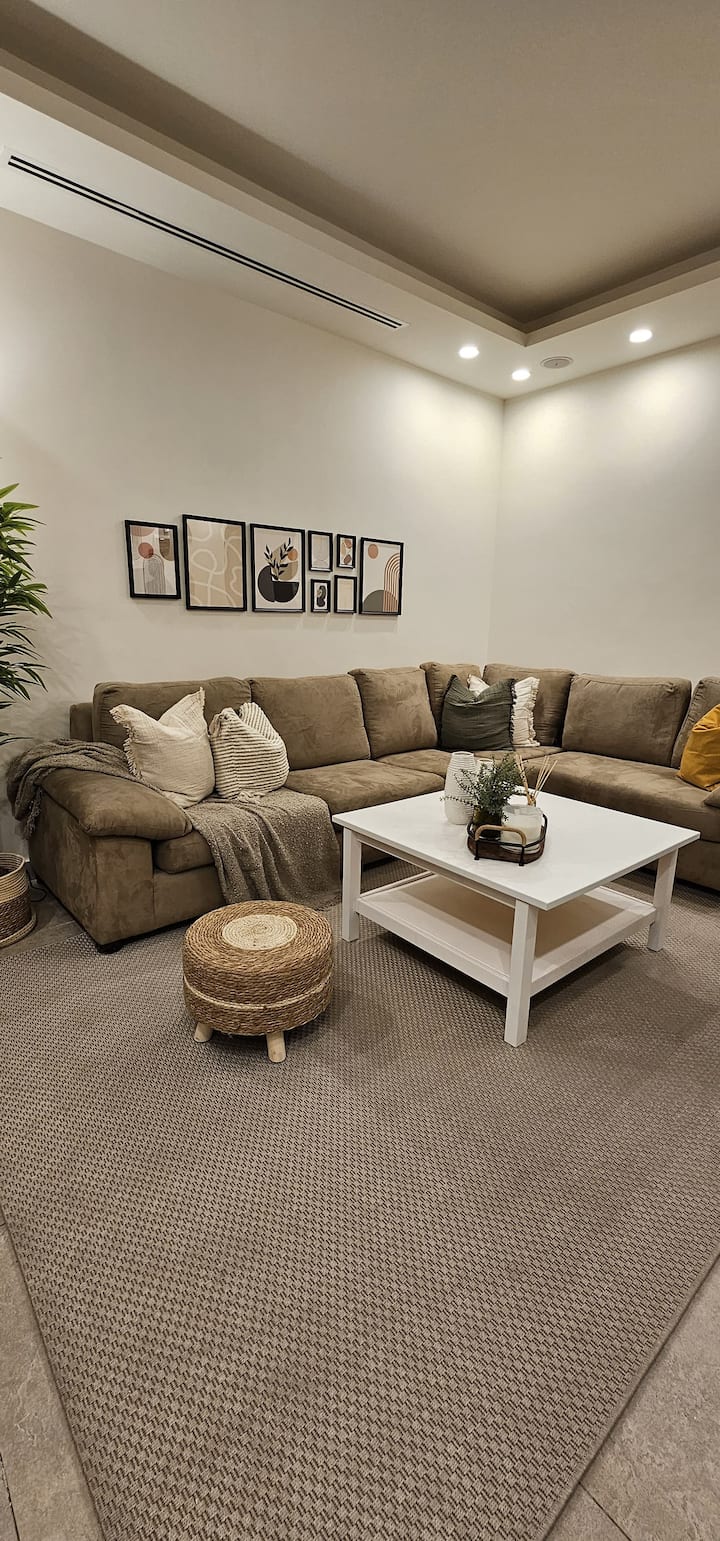 Stylish 1br | Steps From Shopping Hubs And Malls - Amman
