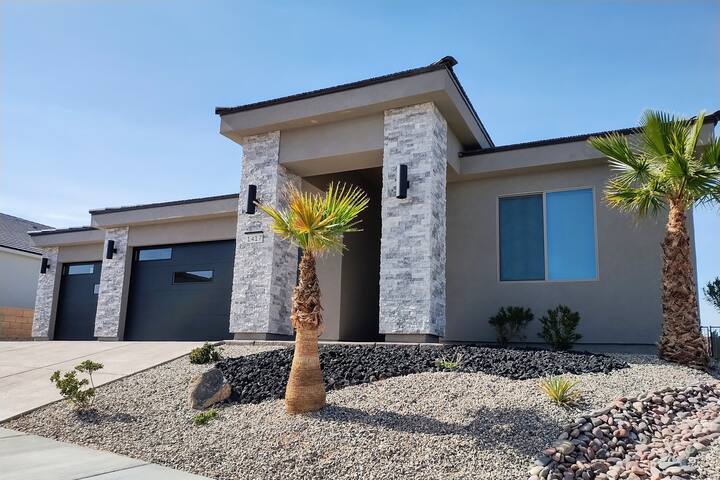 Mesquite Manor License #991957 gallery image 2