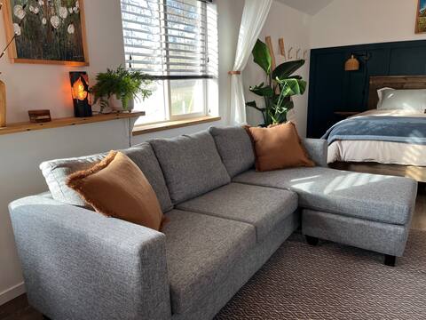 Top Airbnb: Birdsong Ridge Guesthouse in North Okanagan C