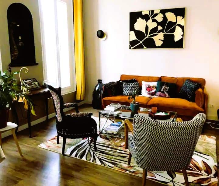 Maison De Maître Avec Terrasse Au Centre-ville - Perpignan