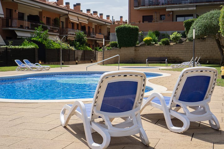 Sunsea Lloret 2: Sun, Beach, Pool & Wifi - Lloret de Mar