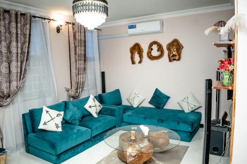 Family Villa with Street View