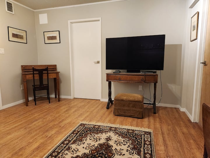 The Garden Suite At Kingcome Place B & B - Port McNeill
