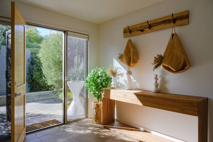 Coastal Escape ~sublime retreat! gallery image 5