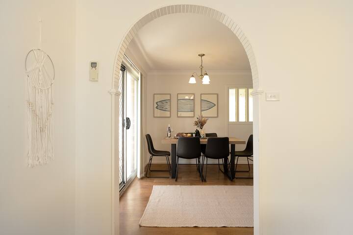 Coffs Harbour Family Oasis: Pool, Games & Fire Pit gallery image 3