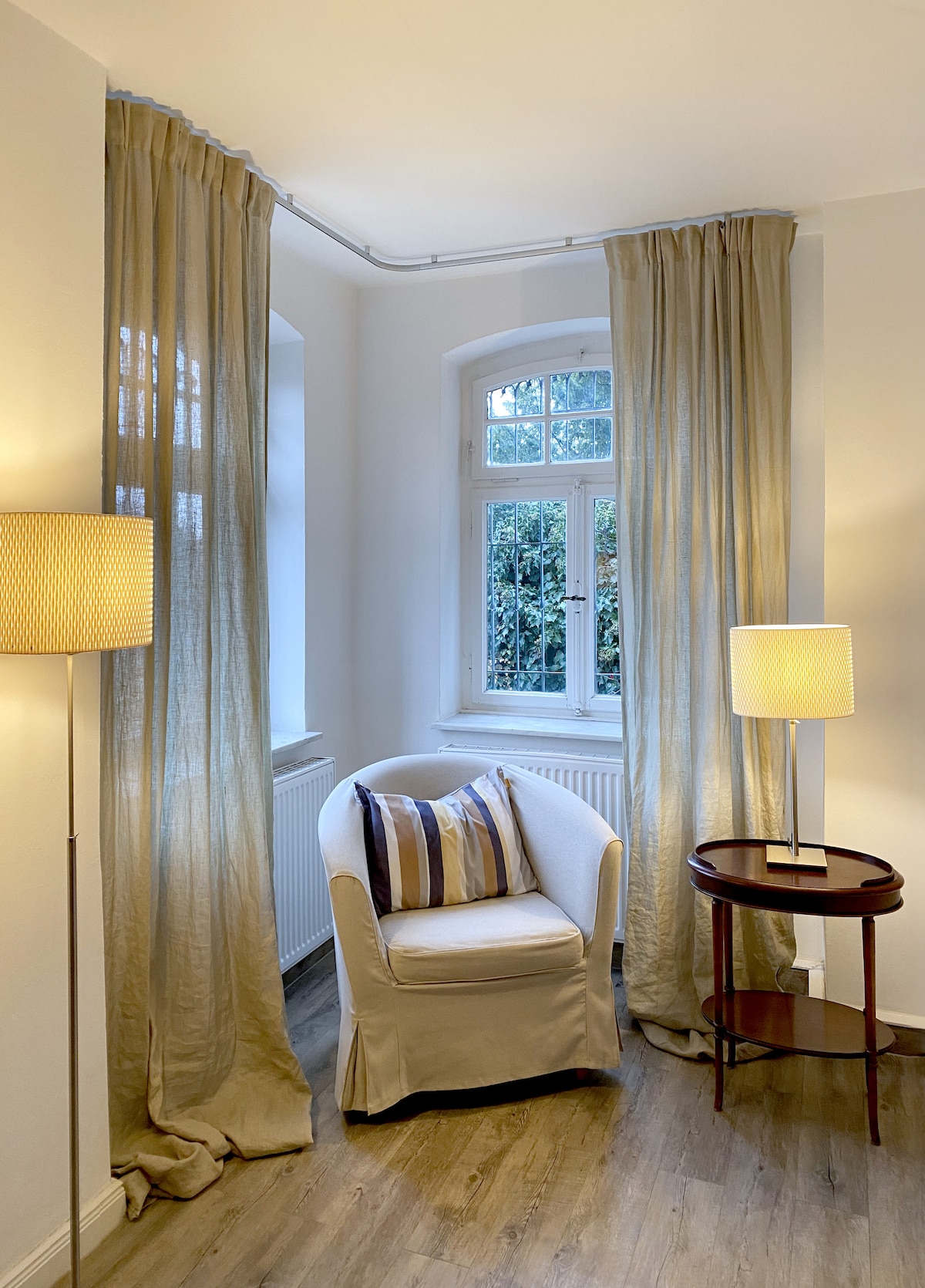Successful Airbnb property: Charmingly imperfect apartment in historic villa in Wiesbaden