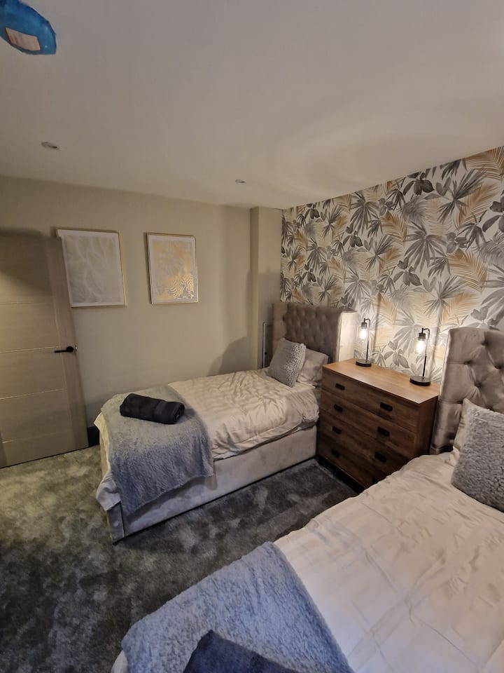 غرفة النوم 2