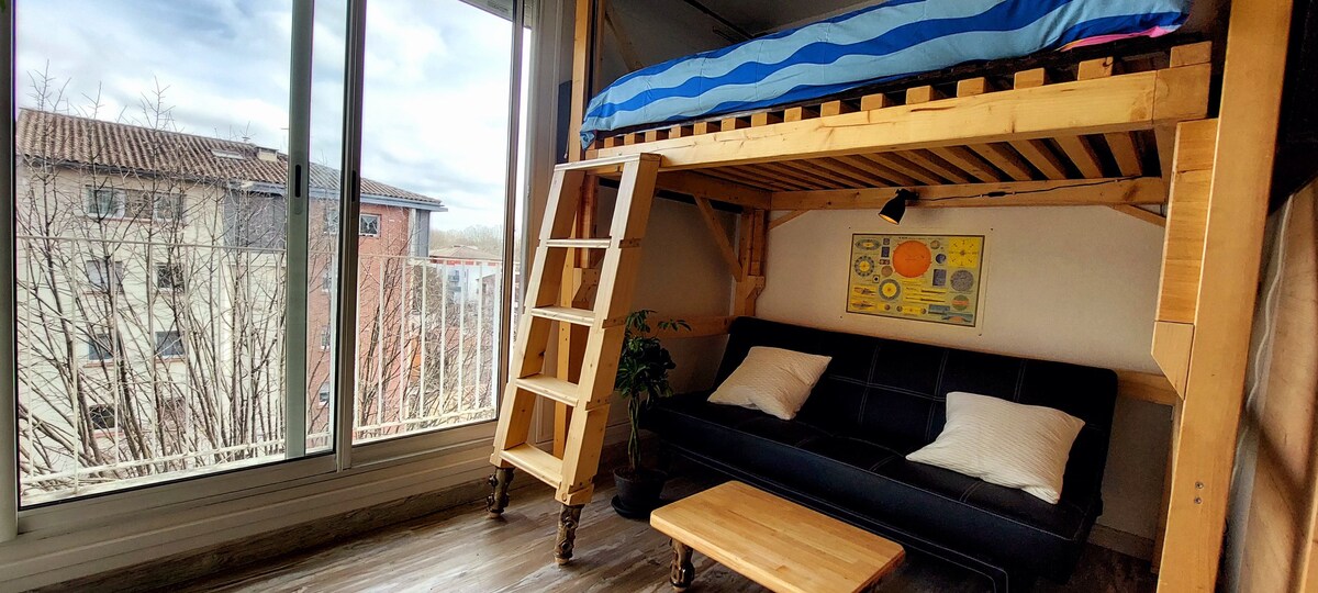 Top Airbnb: Studio - Balcony - Parking Saint-Agne train station and metro in Rangueil / Sauzelong / Jules Julien / Pech David / Pouvourville