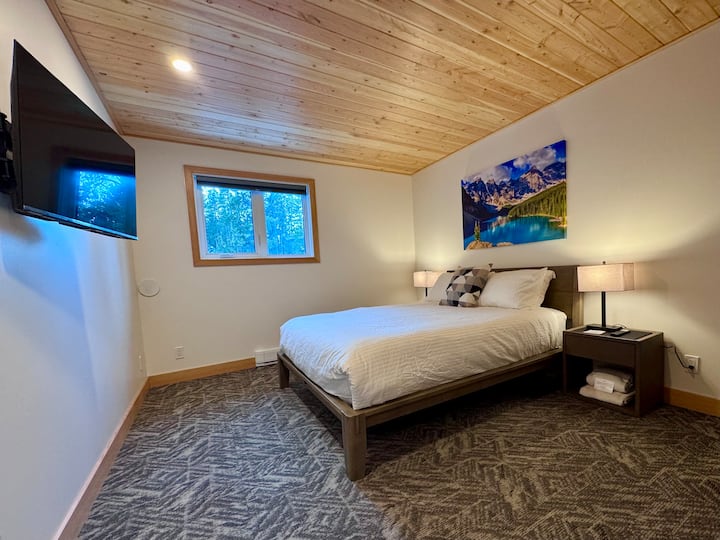 Room 1 At Elkhorn Lodge - Banff