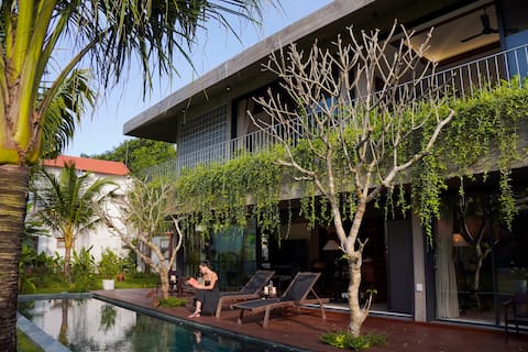 Mystery Villa: private pool, inclusive breakfast.