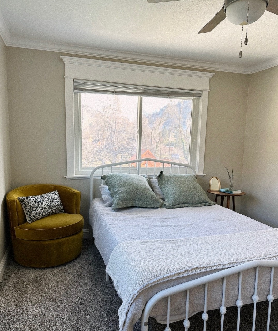 საძინებელი 4