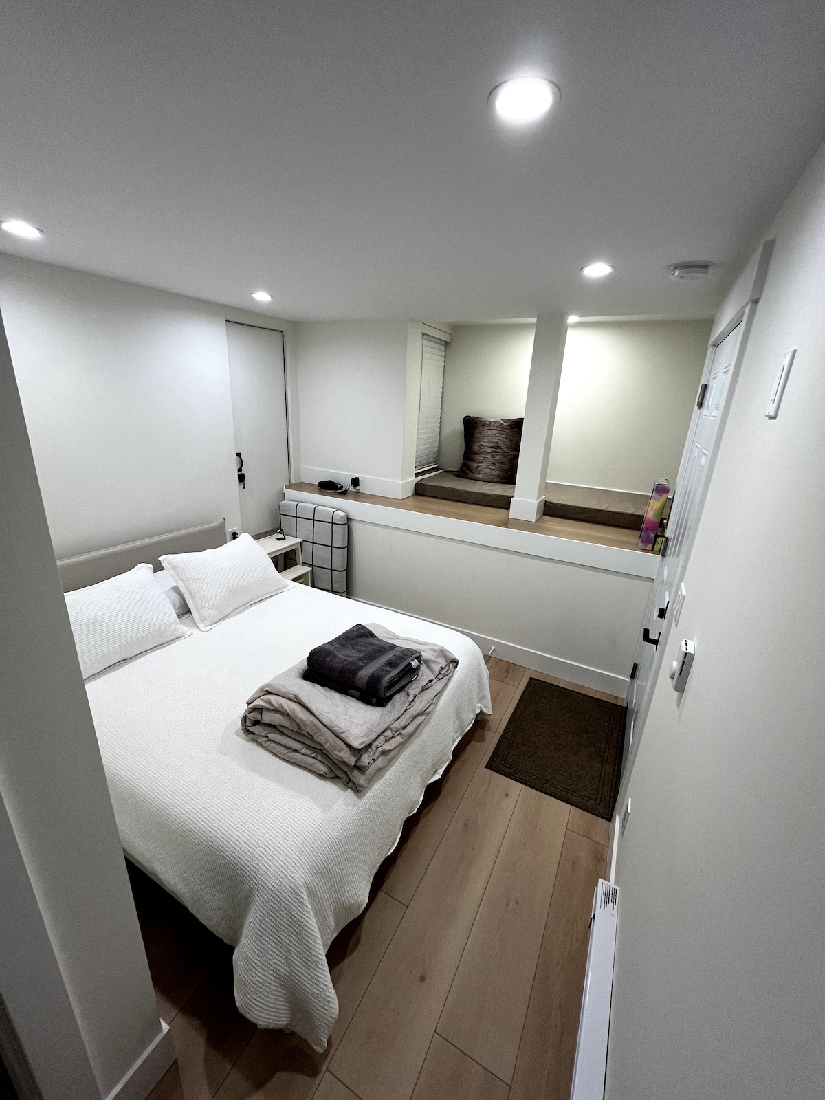 New Studio for Work Commuters