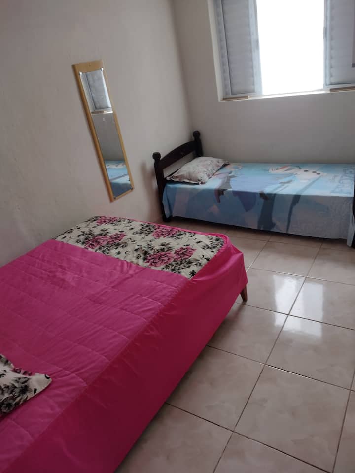 Dhomë gjumi 2 - krevat dopio dhe krevat tek