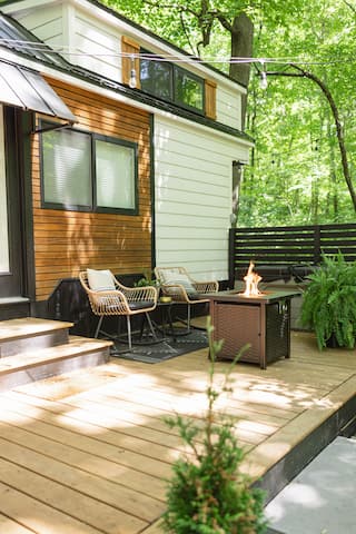 Stay near Bedford Springs