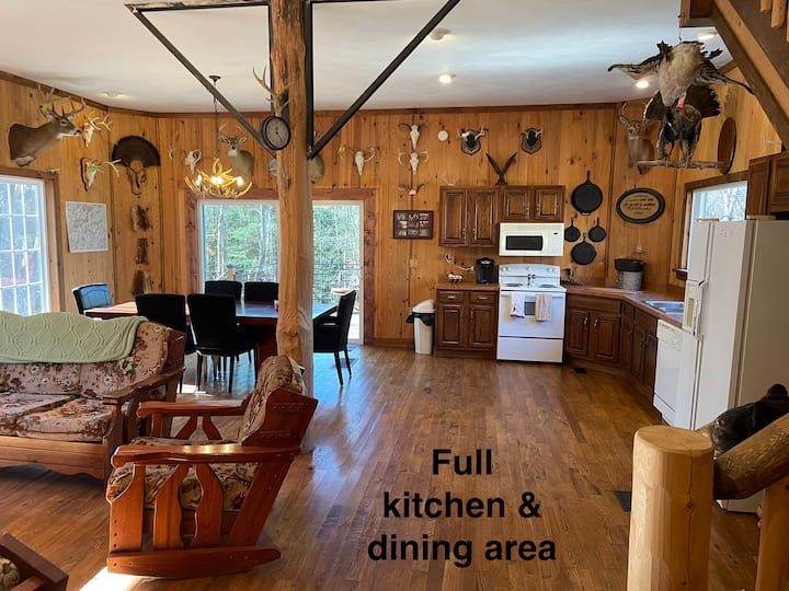 Modern Cabin Family Hide-a-way - Punxsutawney, PA