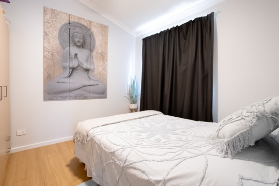 Дзен двойна спалня.