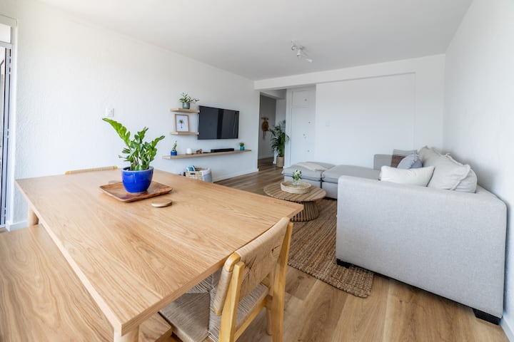 Greenpoint Emerald - Ocean & Stadium Views - Camps Bay