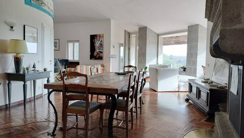 Ammonite, double bedroom with bathroom